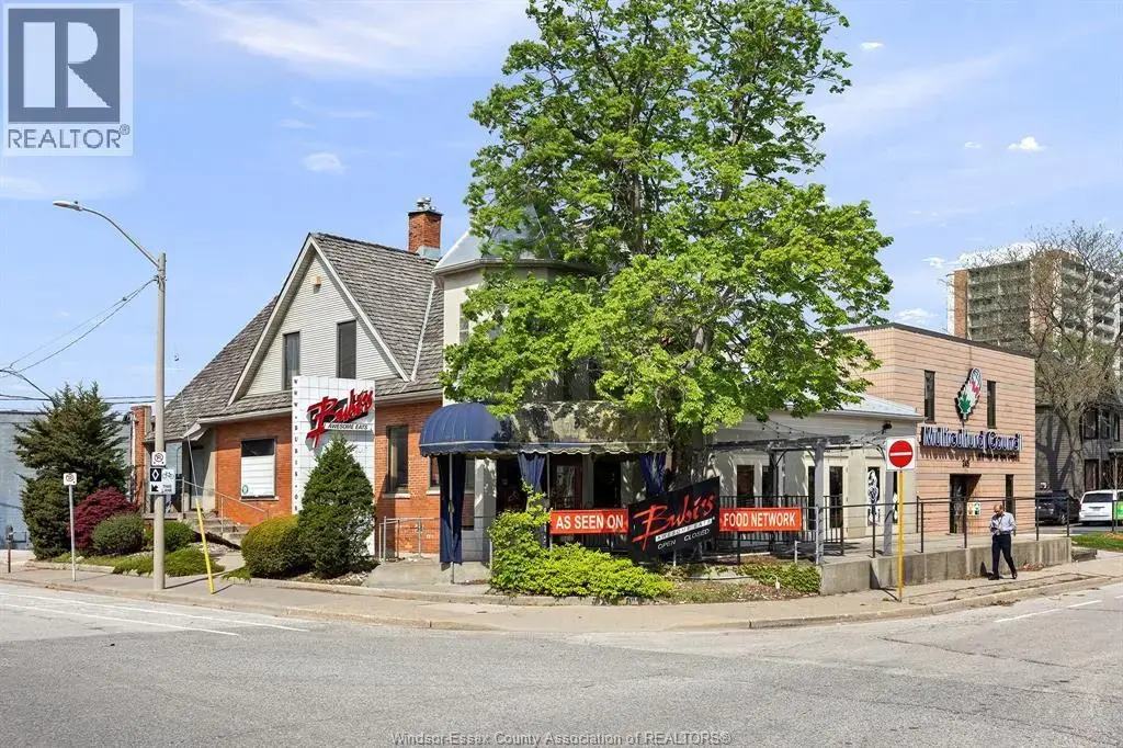 620 University Avenue West, Windsor